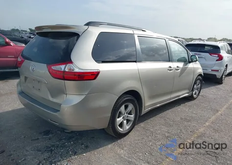 2015 Toyota Sienna Le 8 Passenger z USA, uszkodzony, nr VIN 5TDKK3DC3FS530137